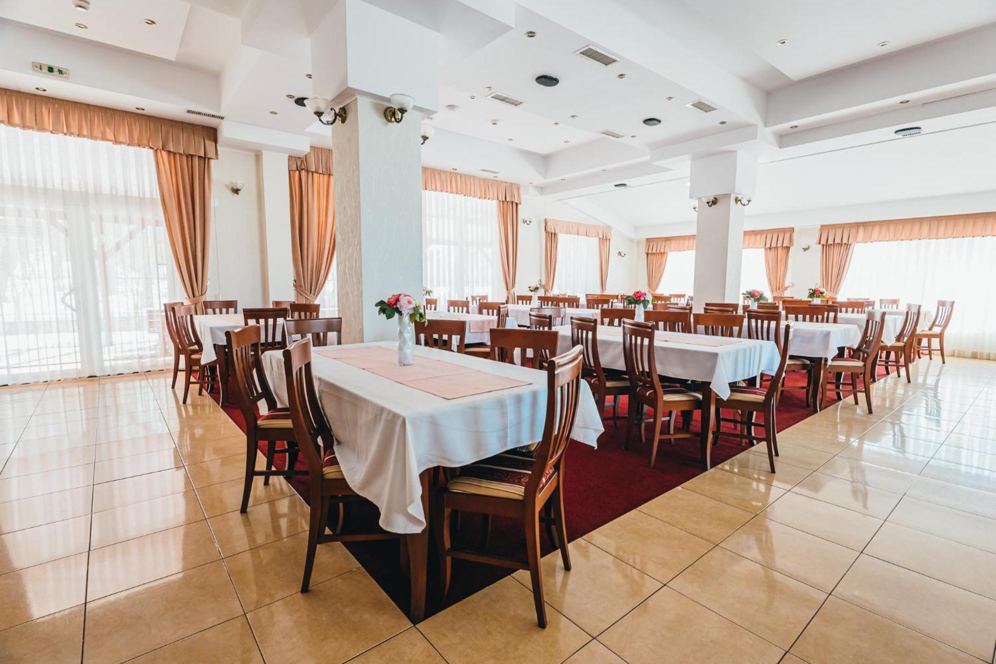 Metropol Hotel Băile Felix Buitenkant foto